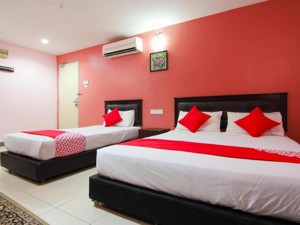 Oyo 11343 Hotel Putra Iskandar Seri Iskandar Ngoại thất bức ảnh