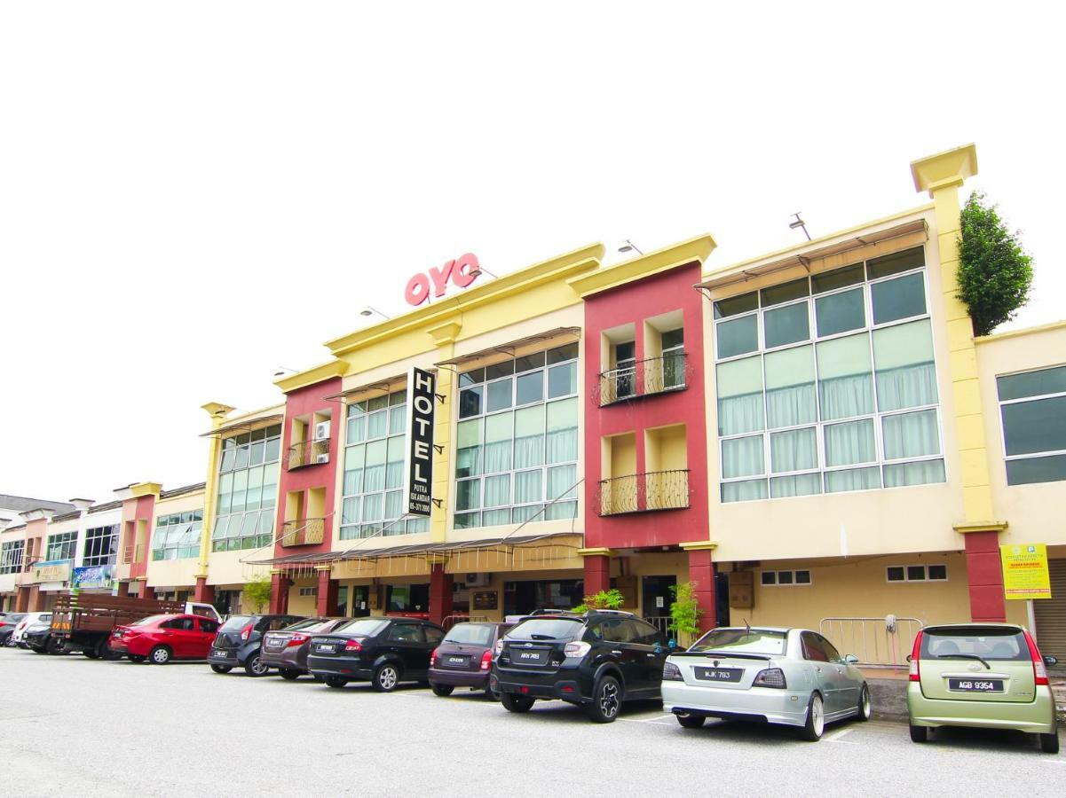 Oyo 11343 Hotel Putra Iskandar Seri Iskandar Ngoại thất bức ảnh
