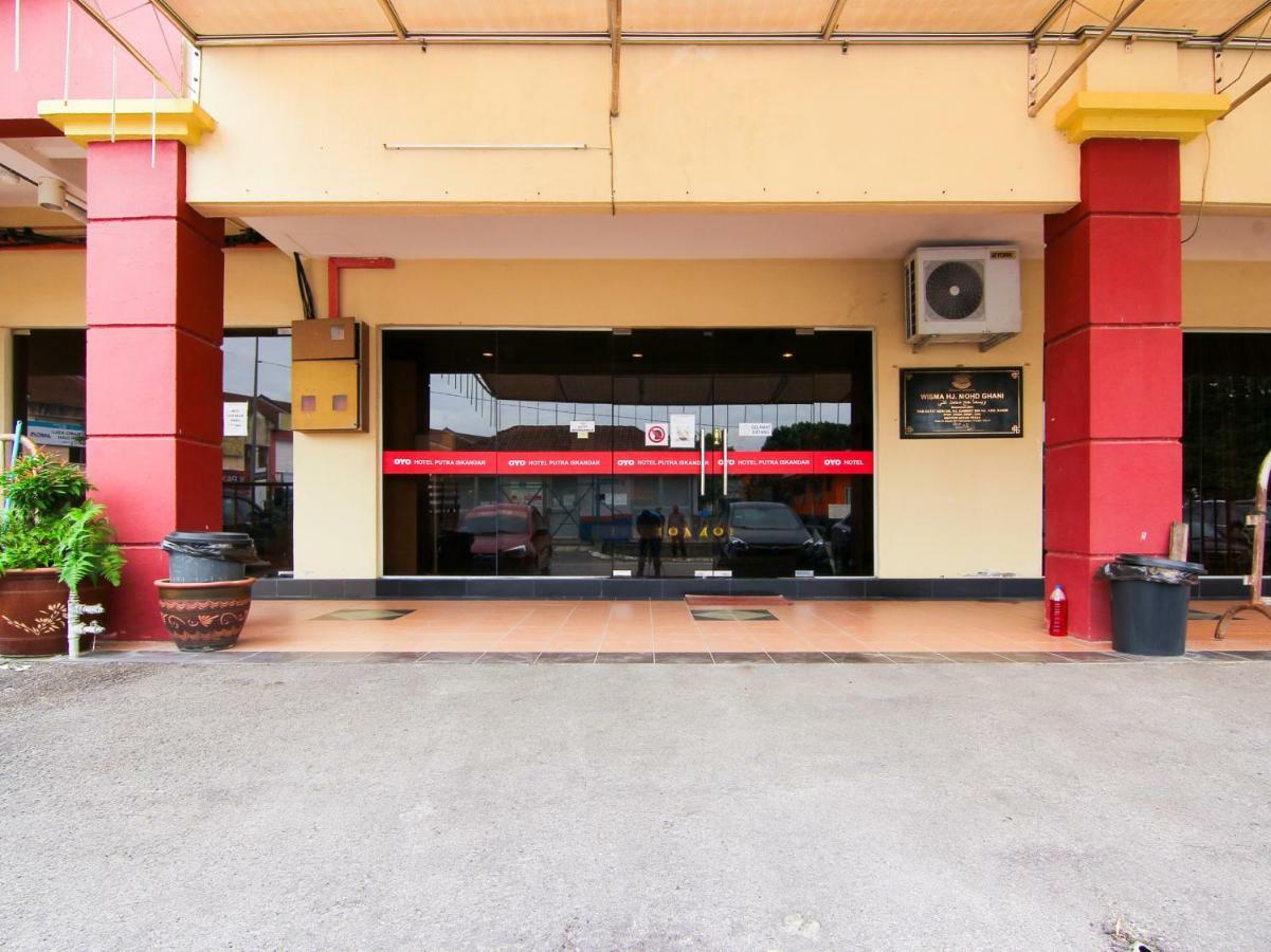 Oyo 11343 Hotel Putra Iskandar Seri Iskandar Ngoại thất bức ảnh