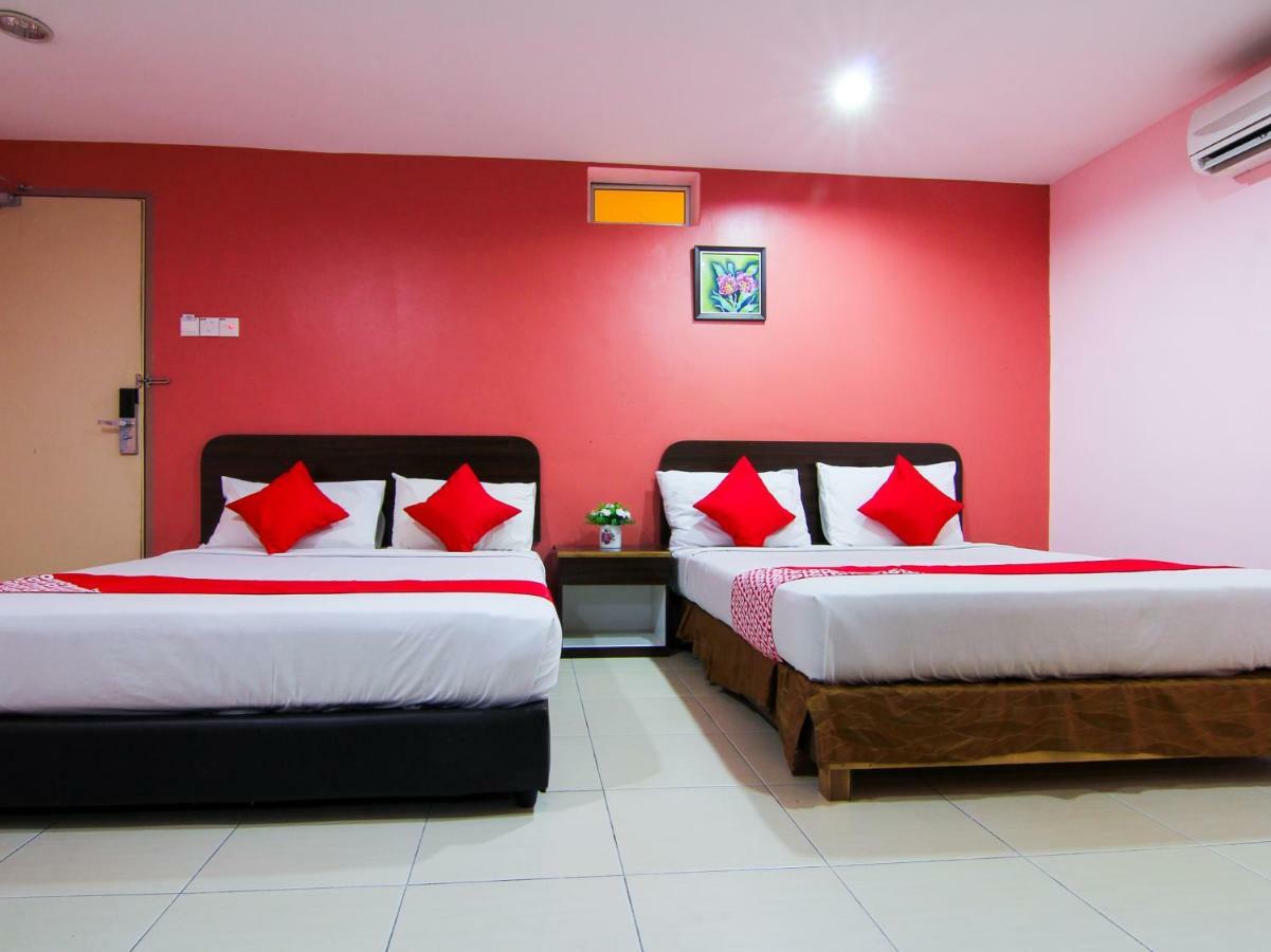 Oyo 11343 Hotel Putra Iskandar Seri Iskandar Ngoại thất bức ảnh