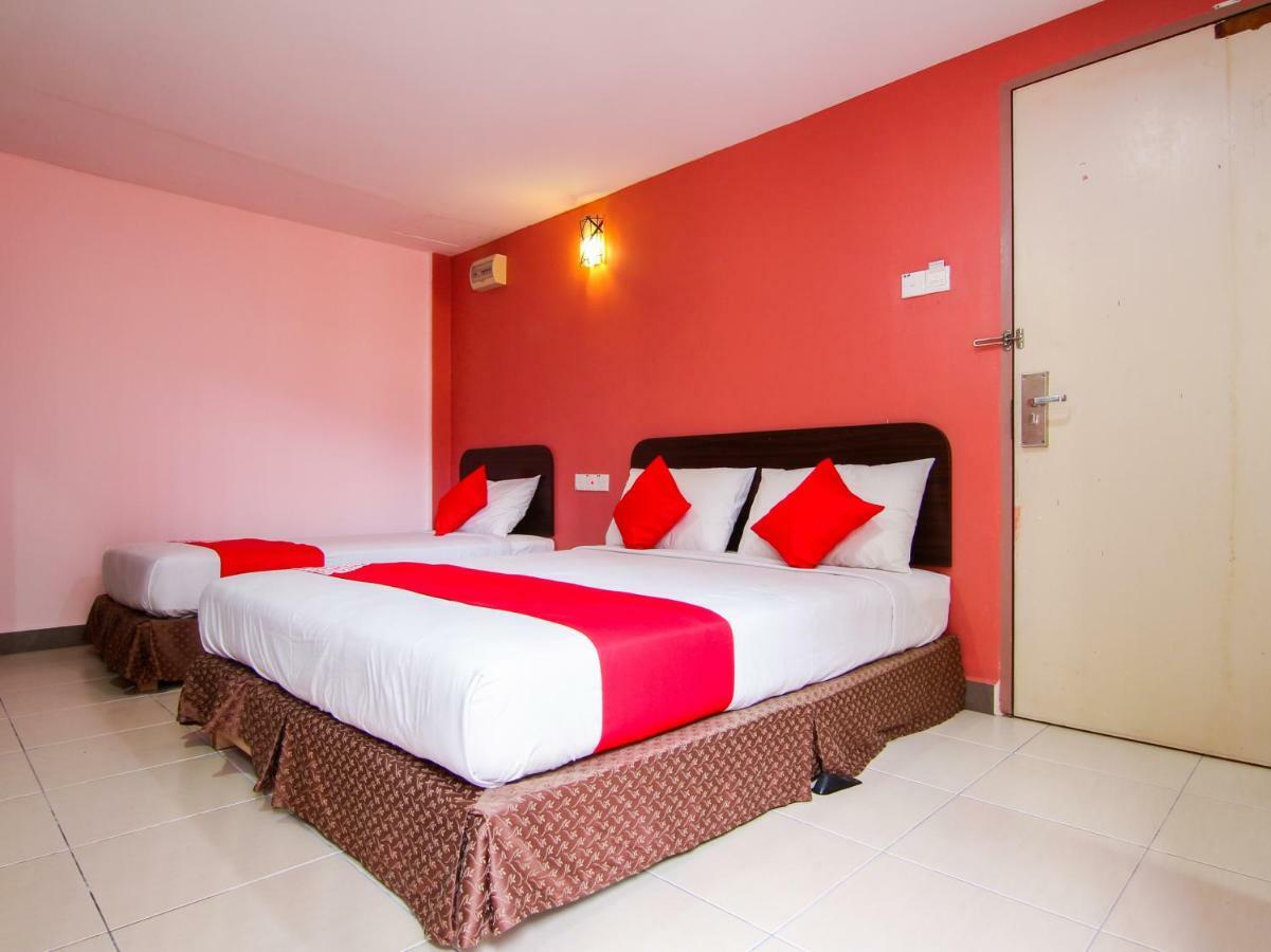 Oyo 11343 Hotel Putra Iskandar Seri Iskandar Ngoại thất bức ảnh