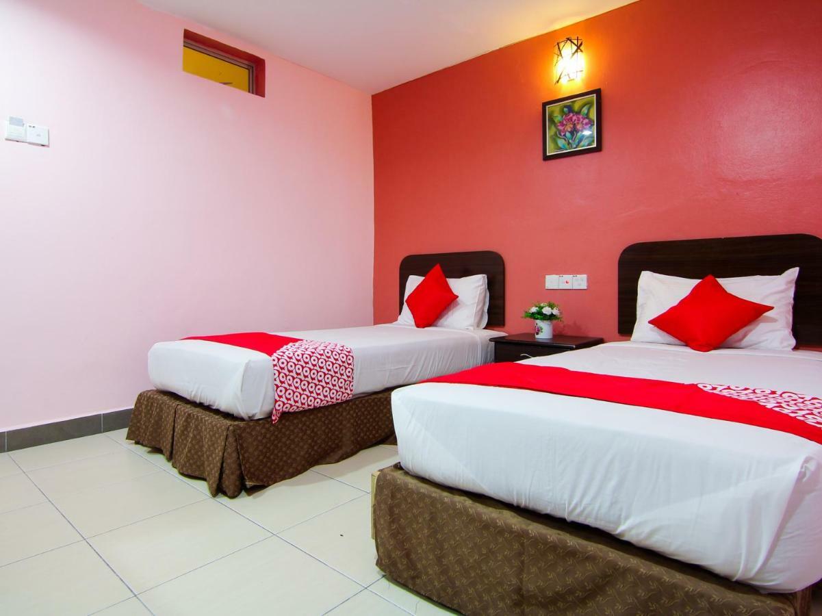 Oyo 11343 Hotel Putra Iskandar Seri Iskandar Ngoại thất bức ảnh