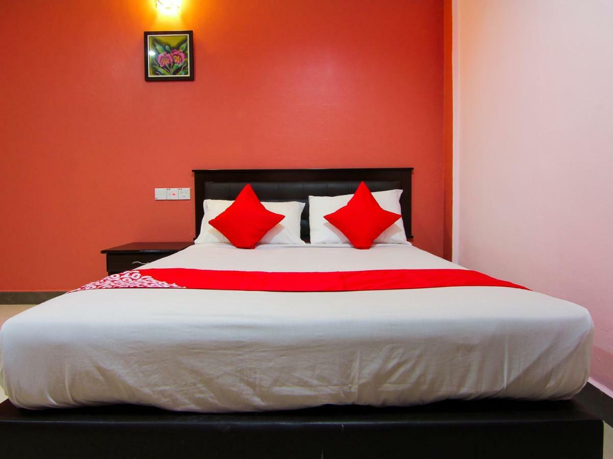 Oyo 11343 Hotel Putra Iskandar Seri Iskandar Ngoại thất bức ảnh