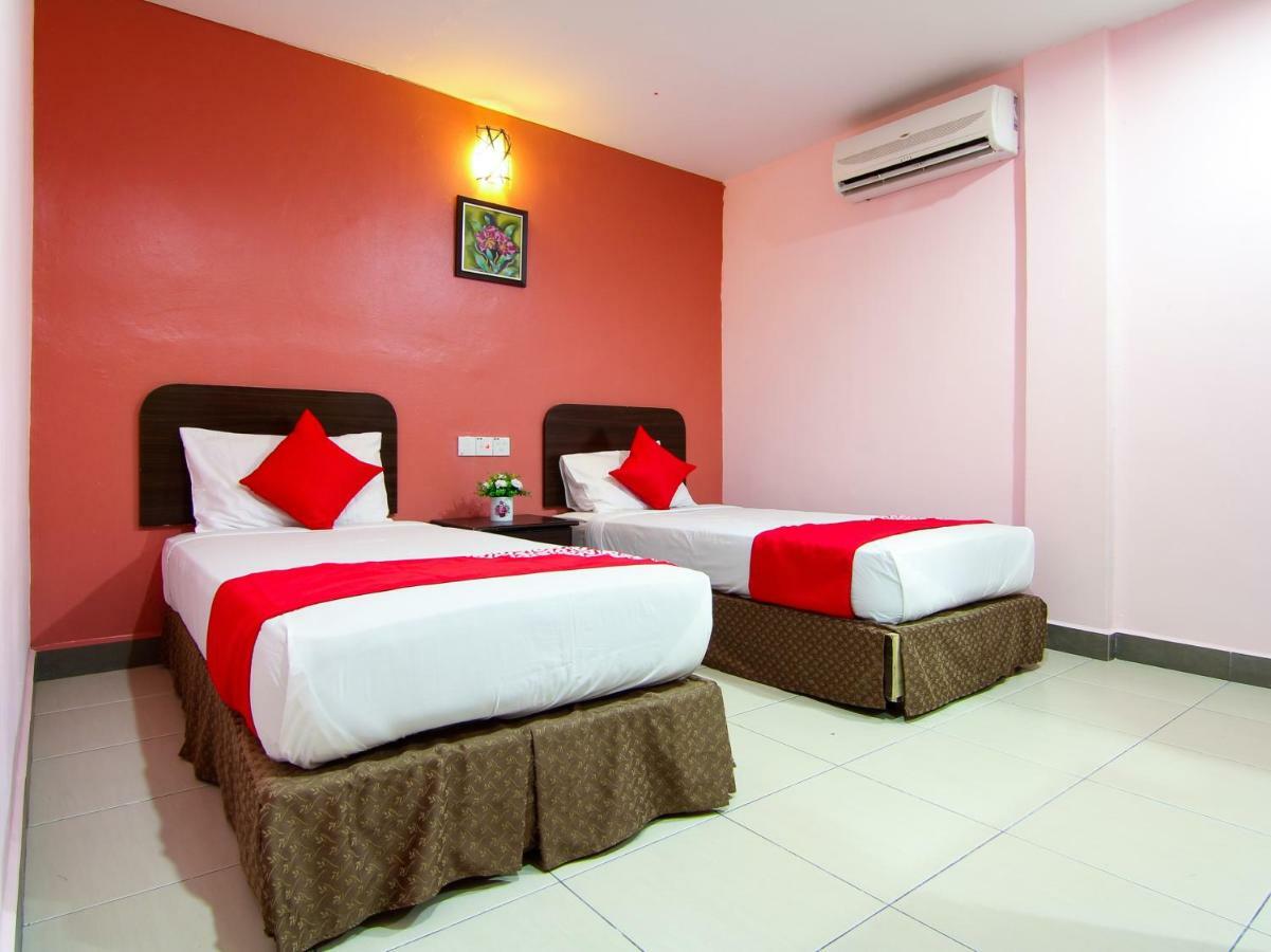 Oyo 11343 Hotel Putra Iskandar Seri Iskandar Ngoại thất bức ảnh